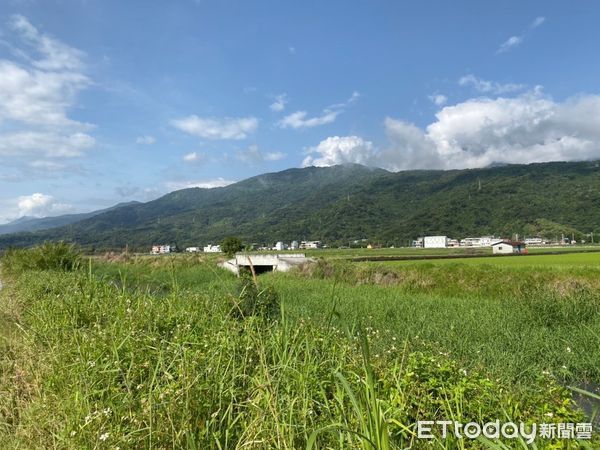 ▲▼花蓮針對全縣13鄉鎮市易淤積河段、區域排水及一般排水，投入鉅資進行清淤疏濬。（圖／花蓮縣政府提供，下同）