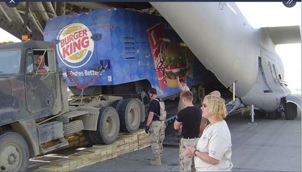 ▲▼美軍2004年就有能力把漢堡王，提供給阿富汗前線的美軍。（圖／翻攝自twitter／@Guardian_Mario）