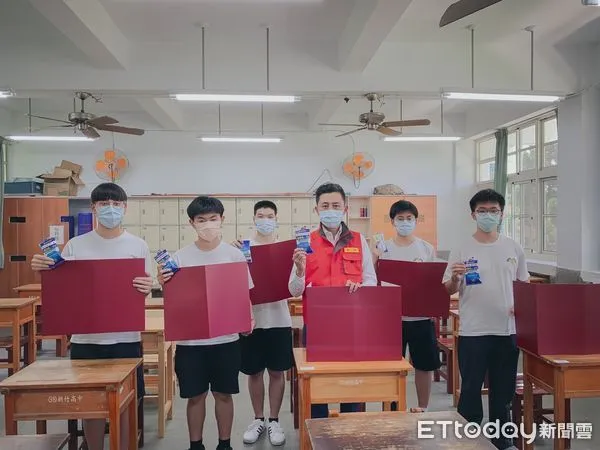 ▲竹市國三會考生下周一起線上遠距教學 78間防疫試場開設。(圖/新竹市府提供)