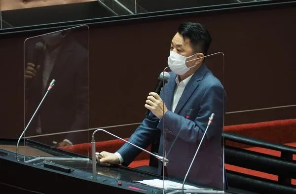 ▲參選2022桃園市長選戰,魯明哲鬆口原因曝。(圖/翻攝魯明哲臉書)