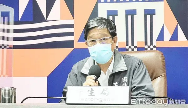 ▲桃園市政府衛生局長王文彥指出,今天新增11,684本土確診個案,籲請市民盡速完整接種3劑疫苗,以加強自身保護力。(圖/記者沈繼昌翻攝)