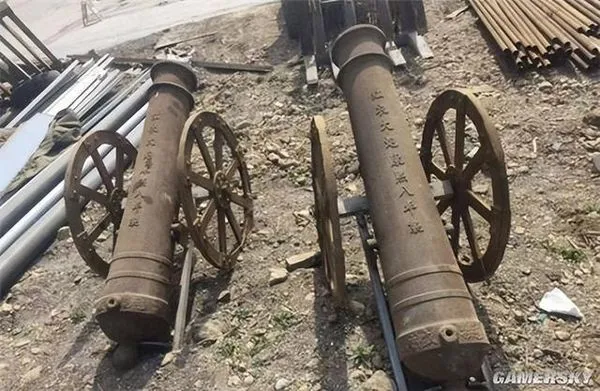 ▲▼ 山東一廢品站發現康熙年間紅衣大炮老闆按廢鐵收的 。(圖//翻攝 瀟湘晨報)