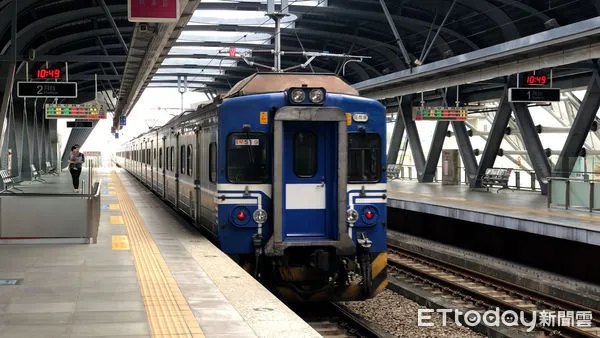 ▲台中新烏日站,台鐵列車進站出站,捷運高鐵台中站,五權車站。(圖/記者謝婷婷攝)