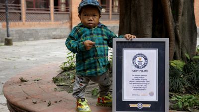 世界最矮男「17歲身高73.43公分」　7歲後就沒再長高過