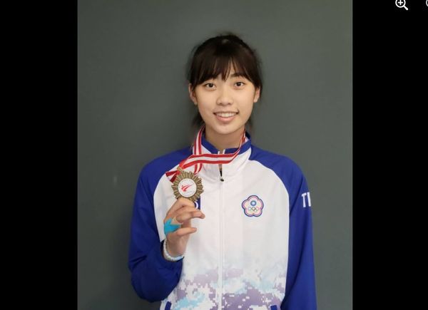 ▲▼中華跆拳代表隊羅嘉翎、徐晧祐、馬妤昕、林唯均 。(圖/翻攝自Facebook/中華民國跆拳道協會)