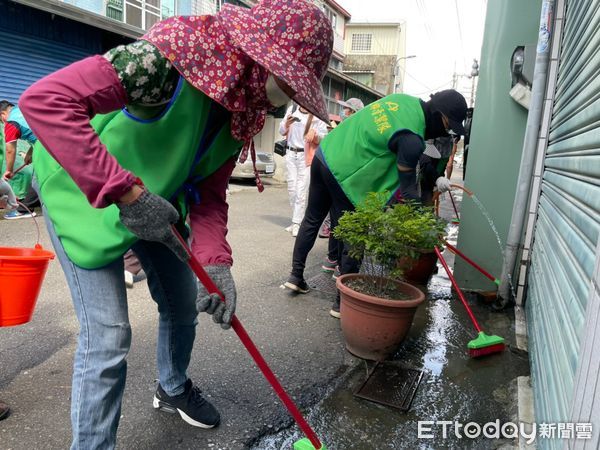 ▲▼ 水上鄉環境清潔週啟動！刷青苔驅小黑蚊 。（圖／嘉義縣政府提供）