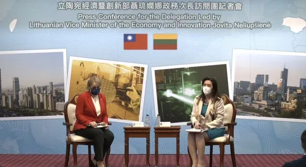 ▲▼立陶宛經濟暨創新部政次聶琉嫻娜(Jovita Neliupšienė)結束訪台行程,今(15日)離台前舉行記者會。(圖/翻攝自外交部直播)