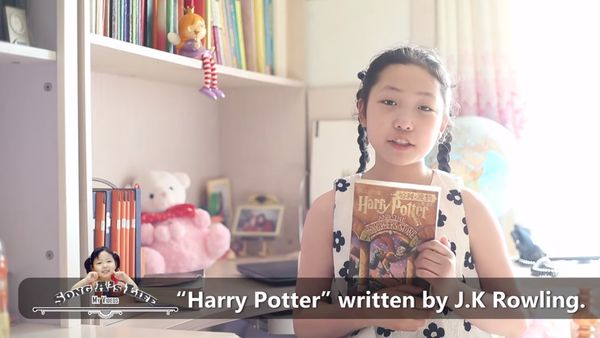 ▲▼北韓11歲女童松雅以英語拍攝短片，聲稱自己是哈利波特的粉絲。（圖／翻攝自YouTube）