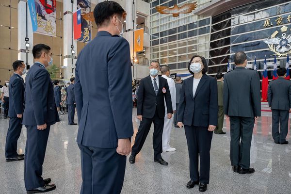 ▲▼蔡英文28日出席國防部「111年上半年陸海空軍晉任將官勗勉典禮」。（圖／翻攝自蔡英文臉書）