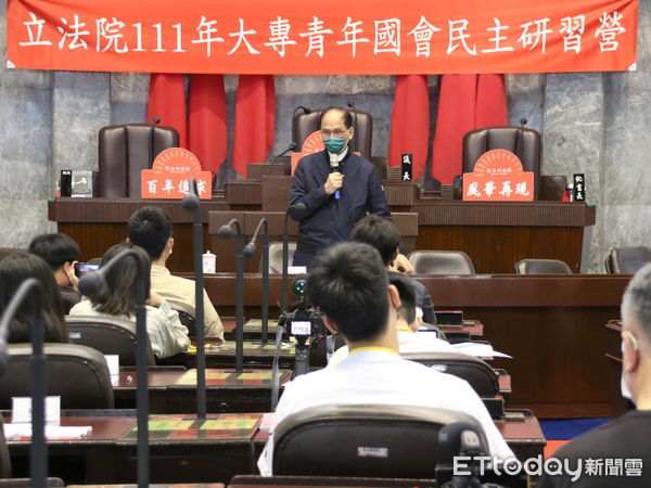 ▲立法院國會民主研習營於台中市霧峰開訓。(圖/立法院提供,下同)