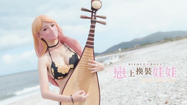 ▲▼長髮妹搭捷運「阿伯狂偷看」1.4萬人朝聖 本尊神到了。(圖/翻攝hitomi03_25)