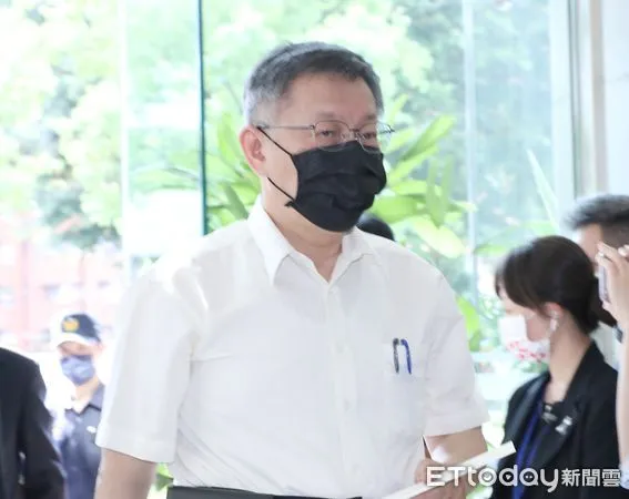 ▲▼柯文哲 黃珊珊弔唁前日本首相安倍晉三。(圖/記者屠惠剛攝)