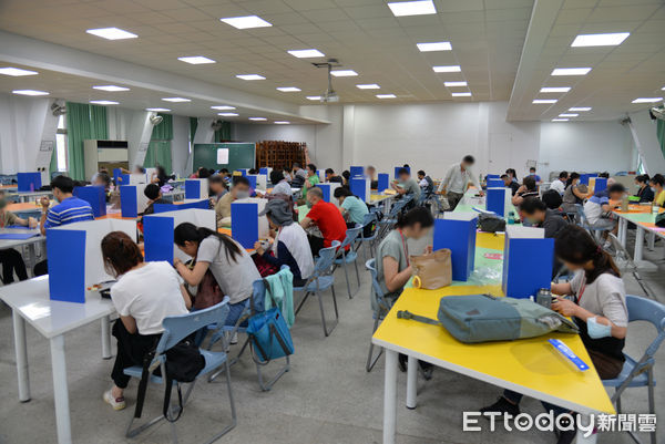 ▲▼首屆分科測驗登場,今年開放確診的輕症與無症狀考生應考。(圖/大考中心提供)