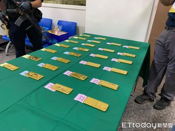 ▲27條黃金拍出4513萬。(圖/記者楊漢聲翻攝)