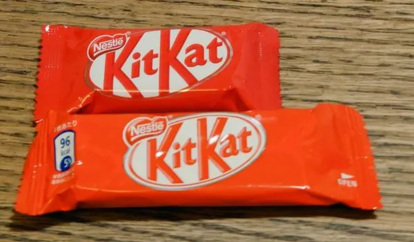 ▲▼日本網友對比KitKat10年來變化。(圖/翻攝自推特「@omochi_jc」)