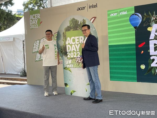 ▲宏碁泛亞總經理侯知遠（右）、台灣區營運長張世欣（左）主持年度盛事「Acer Day」啟動儀式。（圖／記者吳康瑋攝）