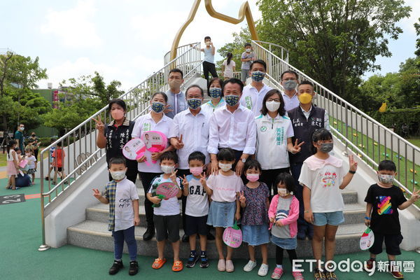 ▲▼ 民雄早安公園以貓意象打造舞台,試圖以親子共融式樂園 。(圖/嘉義縣政府提供)