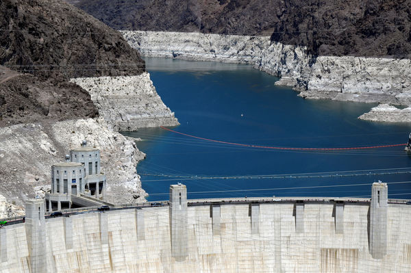 ▲▼米德湖（Lake Mead）水位下降。（圖／路透）