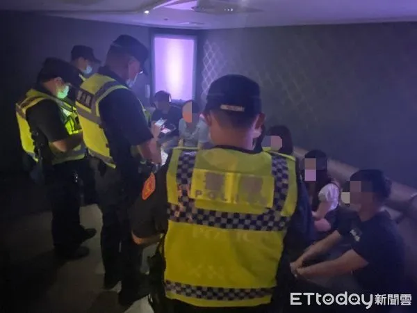 ▲▼新北大臨檢 。(圖/警方提供)