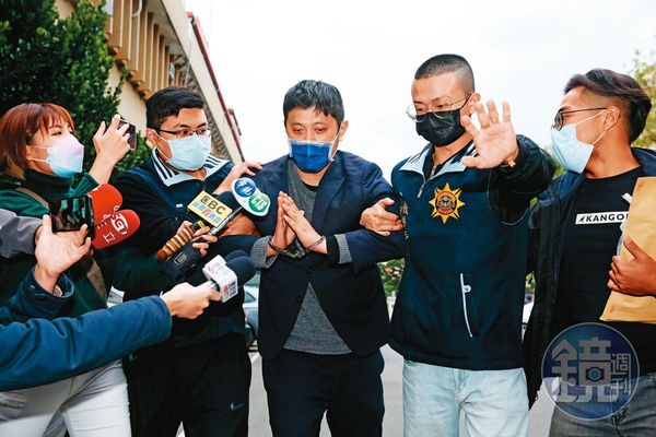 林秉樞(中)因家暴高嘉瑜遭收押時,一度對著媒體高調喊冤。