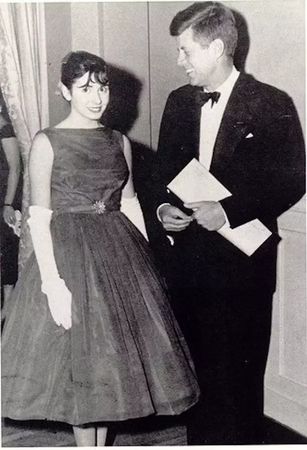 ▲作為官二代,裴洛西很小就開始投身政治,甚至還曾在20歲時出席甘迺迪前總統的就職舞會。(圖/翻攝自Facebook/House Speaker Nancy Pelosi)