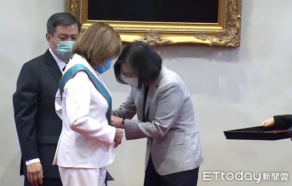 ▲▼總統蔡英文於總統府接見美國眾議院議長裴洛西(Nancy Pelosi)。(圖/翻攝ETtoday直播畫面)