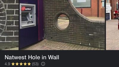 英國小鎮「牆上的洞」竟是第一名觀光景點　他看傻：還4.9顆星