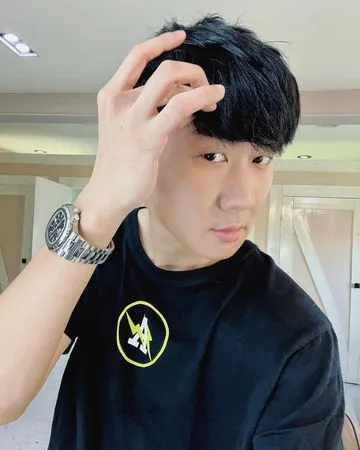 ▲▼林俊傑名錶 。(圖/翻攝jjlin IG)