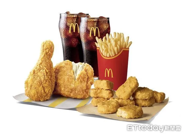 ▲▼麥當勞深夜食堂第2彈雙人套餐。(圖/業者提供)