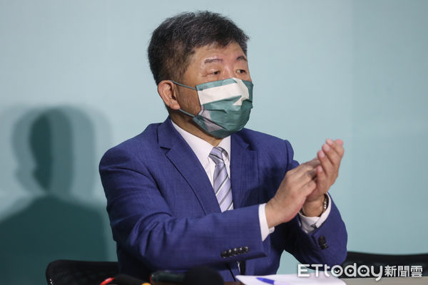 ▲台北市長參選人陳時中出席都市更新政策記者會。(圖/記者林敬旻攝)