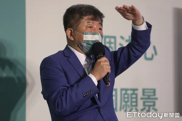 ▲台北市長參選人陳時中出席都市更新政策記者會。(圖/記者林敬旻攝)