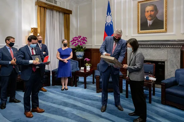 ▲▼總統蔡英文接見「美國印第安納州州長侯康安(Eric Holcomb)訪問團」。(圖/總統府提供)