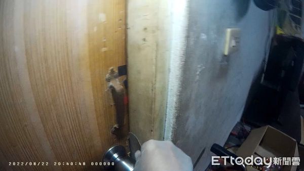 ▲▼台中一名80歲婦人昏躺在床上3天未進食,奄奄一息。(圖/民眾提供,下同)