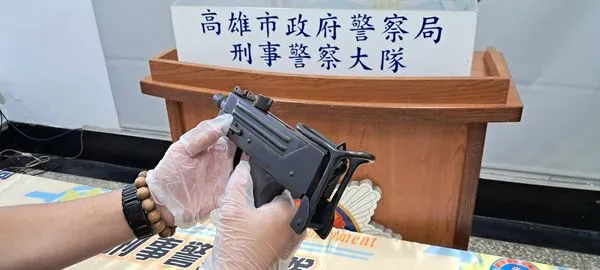 ▲▼高雄裝潢工竟擁罕見「M10制式衝鋒槍」,殺傷力超猛...被列十大名槍。(圖/記者賴文萱翻攝)