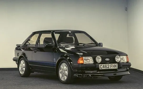 ▲▼ 首頁 / 國際黛安娜王妃個人座駕 Ford Escort拍得2600萬2022/8/28 09:25(8/28 09:34 更新)英國已故黛安娜王妃生前鍾愛的個人座駕Ford Escort RS Turbo。(圖/翻攝自臉書)