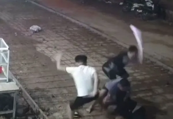 ▲▼ 柬埔寨賭場外發生越南人殺害越南人事件。(圖/翻攝自推特)