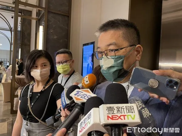 ▲▼內政部長徐國勇接受媒體聯訪 。(圖/記者呂晏慈翻攝)