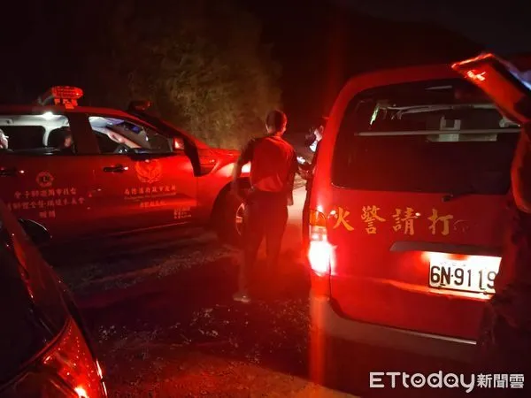 ▲一名男子在瑞芳燦光寮山區迷路,警消派員前往救援。(圖/記者郭世賢翻攝)