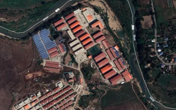 ▲衛星圖片顯示位於緬甸妙瓦底的KK園區儼然成為一個獨立的聚落,外人難以援駐。(圖/翻攝GOOGLE MAP)