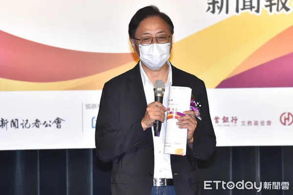 ▲▼張善政出席111年社會光明面新聞報導獎頒獎典禮。(圖/記者李毓康攝)