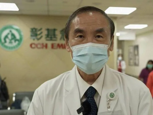 ▲彰化號誌燈桿砸中新手媽。(圖/記者唐詠絮翻攝)