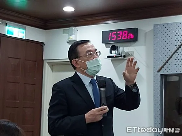 ▲▼檢察總長邢泰釗宣示查賄選決心,提出三箭一板斧。(圖/記者吳銘峯攝)