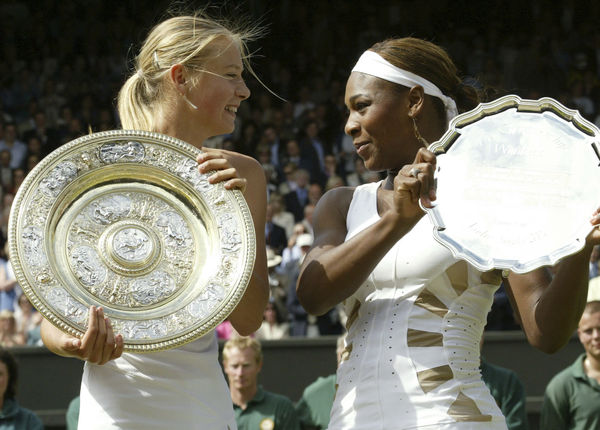 ▲▼     2004溫網女單決賽，莎拉波娃（Maria Sharapova)擊敗小威廉絲(Serena Williams)        。（圖／達志影像／美聯社）