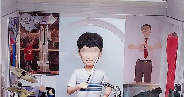 岳清清15歲姪子的人型公仔。(圖/翻攝岳清清臉書)