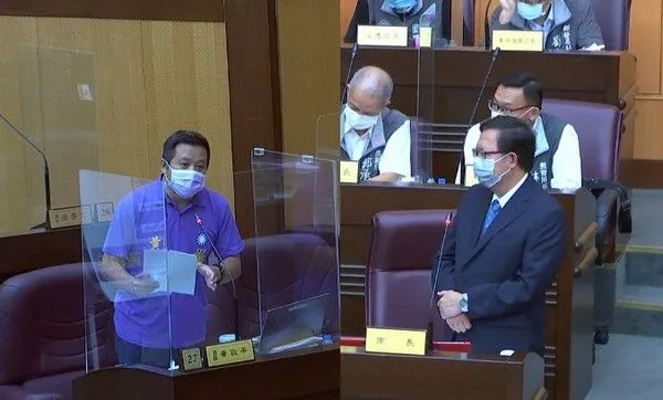 ▲黃敬平建議加強採購警察防護裝備