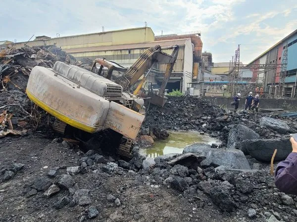 ▲▼海光煉鋼廠鍋爐爆炸,一名移工逃生不及死亡。(圖/記者賴文萱翻攝)