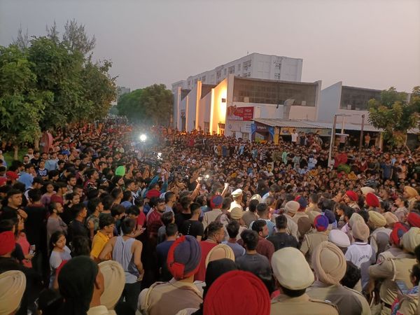 ▲▼ 印度旁遮普省的昌迪加爾大學（Chandigarh University）外傳發生偷拍事件，引爆大規模抗議。（圖／達志影像）
