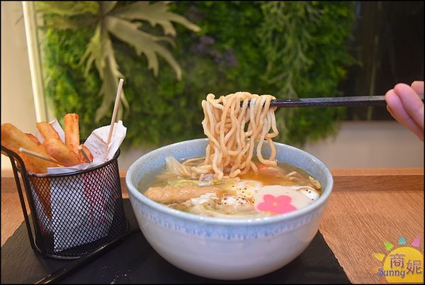 ▲▼明洞海苔飯捲명동김밥台中旗艦店。（圖／商妮吃喝遊樂）