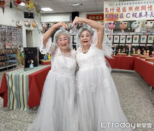▲奇美醫學中心,於國際失智症月特舉辦「智繪美好‧白金璀璨」樂齡智繪作品暨圓夢婚紗秀活動,為協助長者一圓婚紗夢。(圖/記者林悅翻攝,下同)