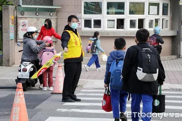 ▲台南市長黃偉哲致力提升文教力,日前公布2022幸福城市大調查,台南市在文教力表現方面,獲評比為六都第一,且為全國第一。(圖/記者林悅翻攝,下同)